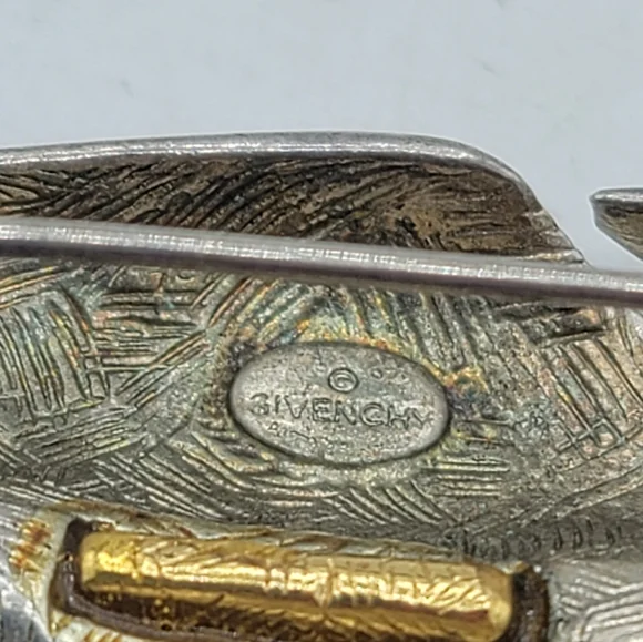Givenchy Two Tone Leaf Brooch Silver Gold Sculptural Signed Vintage - Picture 8 of 9